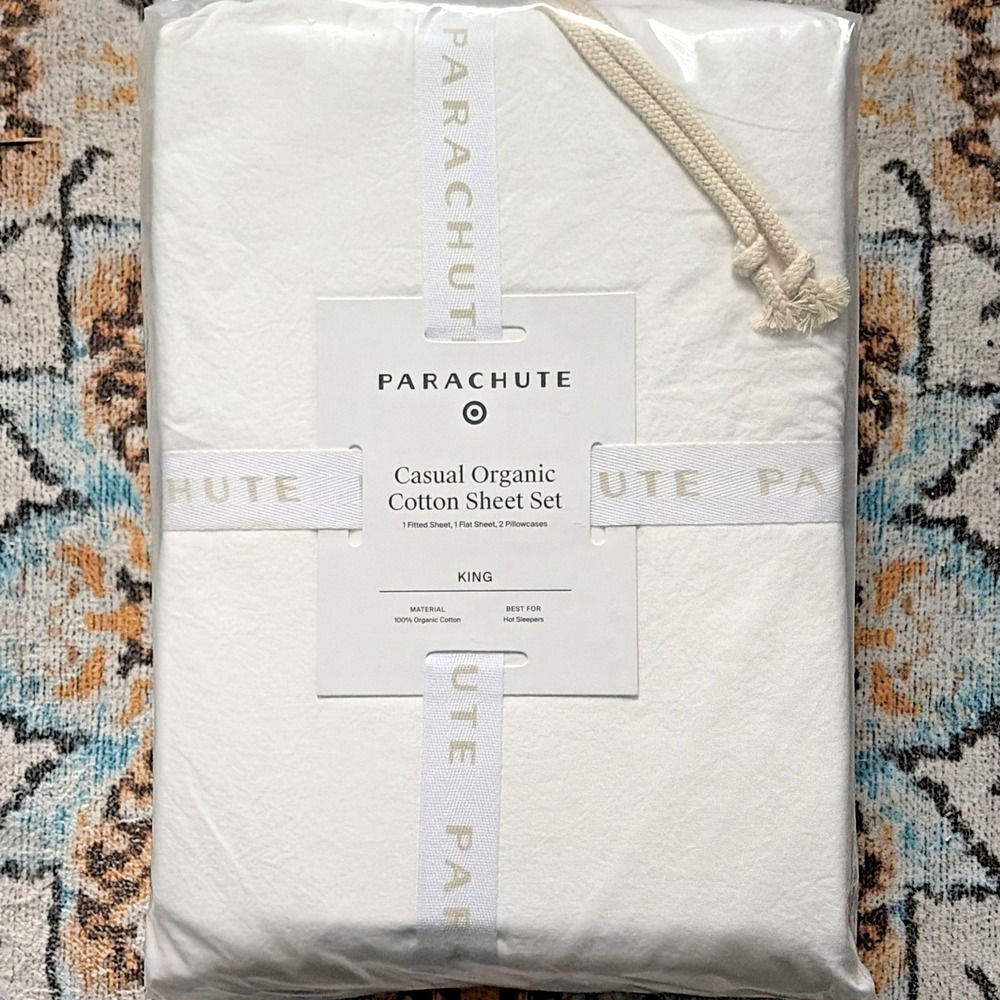 Parachute Organic Cotton Solid Sheet Set in White - King